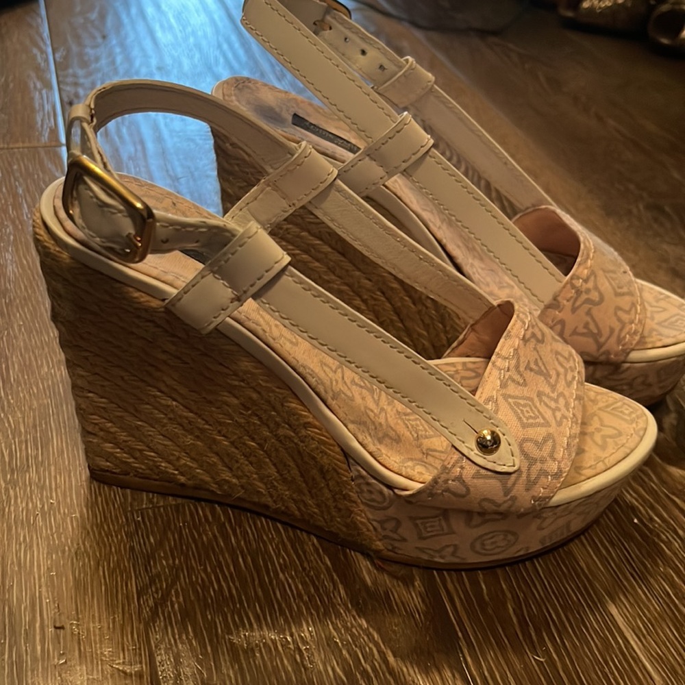 Louis Vuitton Wedges - Picture 2 of 3